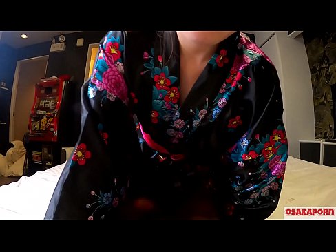 ❤️ Ko te kotiro cosplay rangatahi e pai ana ki te moe wahine ki te korikori me te pupuhi i roto i te wahine hoiho me te pupuhi. Kotiro Ahia he Topanga puhuruhuru me te tits ataahua i roto i nga kakahu Japanese tuku iho i roto i te ataata runaruna e whakaatu ana i te titoo me nga taonga taakaro Fuck. Sakura 3 OSAKAORN. ️❌ Karekau Nui i a matou ❤